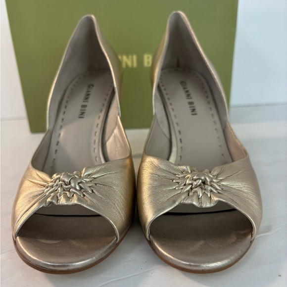 GIANNI BINI Gold Open-Toe Pumps Size 8.5 - Picture 7 of 8